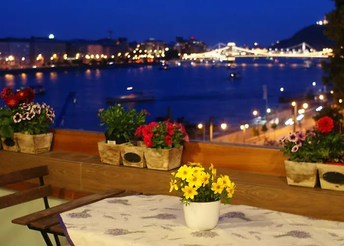 Danube Pearl Boutique *