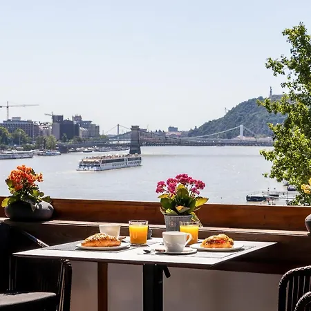 Lägenhet Danube Pearl Boutique
